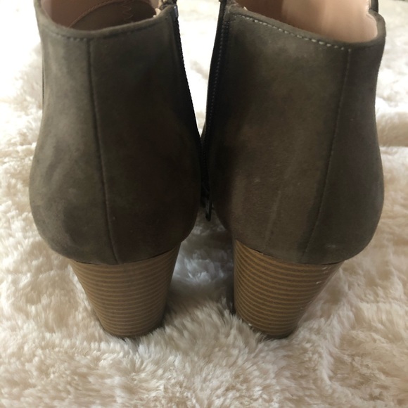 Shoes - Picture 5 of 5